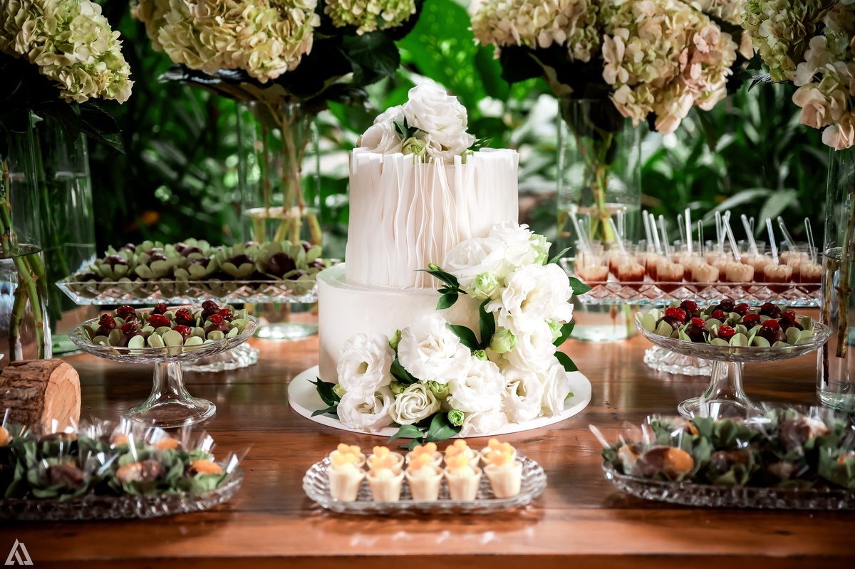 Wedding Casamento Buffet Making Off Decoração Cerimonialista Fotógrafo Vestido Noiva Noivo Camila Hoffmann Cerimonial Elimeire Assessoria de Evento Dani Vidal Vila Nova La Belle Maison Lena Buffet Casarão Penedo Diva Buffet Buquê Resende Penedo 