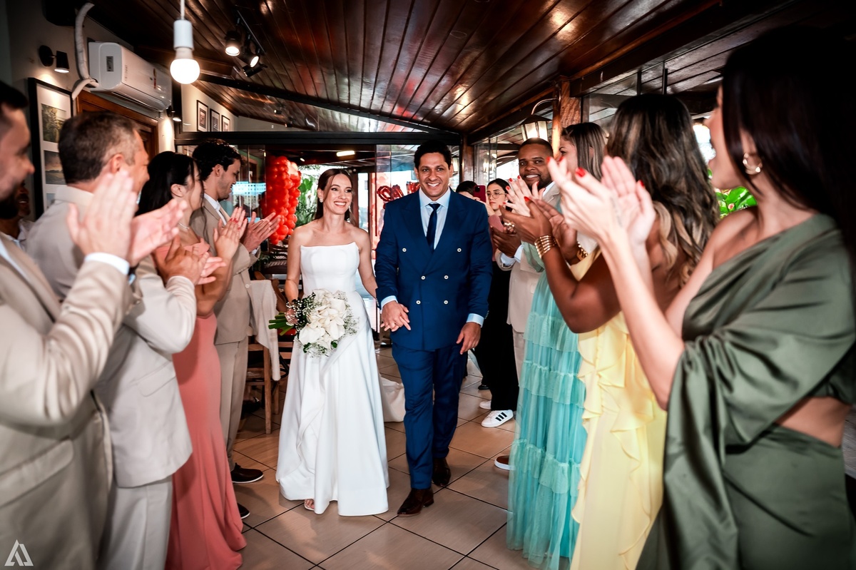 Wedding Casamento Buffet Making Off Decoração Cerimonialista Fotógrafo Vestido Noiva Noivo Camila Hoffmann Cerimonial Elimeire Assessoria de Evento Dani Vidal Vila Nova La Belle Maison Lena Buffet Casarão Penedo Diva Buffet Buquê Resende Penedo 