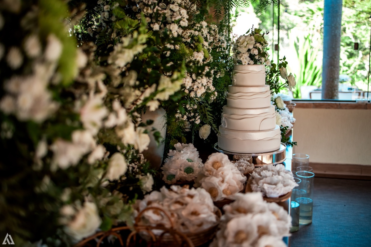 Wedding Casamento Buffet Making Off Decoração Cerimonialista Fotógrafo Vestido Noiva Noivo Camila Hoffmann Cerimonial Elimeire Assessoria de Evento Dani Vidal Vila Nova La Belle Maison Lena Buffet Casarão Penedo Diva Buffet Buquê Resende Penedo 
