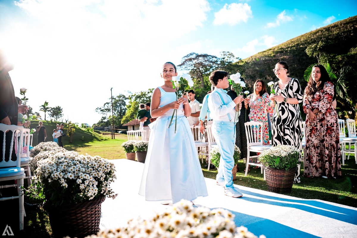 Wedding Casamento Buffet Making Off Decoração Cerimonialista Fotógrafo Vestido Noiva Noivo Camila Hoffmann Cerimonial Elimeire Assessoria de Evento Dani Vidal Vila Nova La Belle Maison Lena Buffet Casarão Penedo Diva Buffet Buquê Resende Penedo 