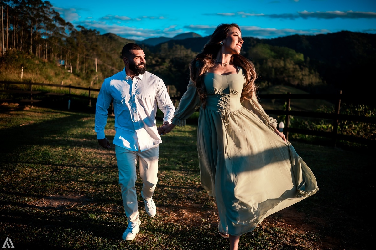 Wedding Casamento Buffet Making Off  Cerimonialista Fotógrafo Vestido Foto Noiva Camila Hoffmann Cerimonial Elimeire Dani Vidal La Belle Maison Lena Buffet Casarão Penedo Diva Buffet Buquê Resende Penedo Itatiaia 