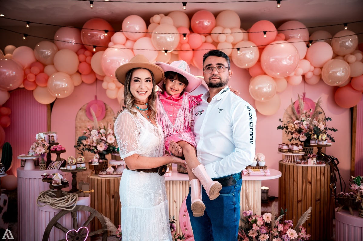 Festa Infantil 1 Ano Meu primeiro Ano aniversário festa de criança recreaê recreação infantil decoração salão de festa doceria meu pé de jambo pintou alegria Lidia Rezende Maria Faz festa Bellita Festas Andressa Ramos & Matterfloris Juliana Nery Decor