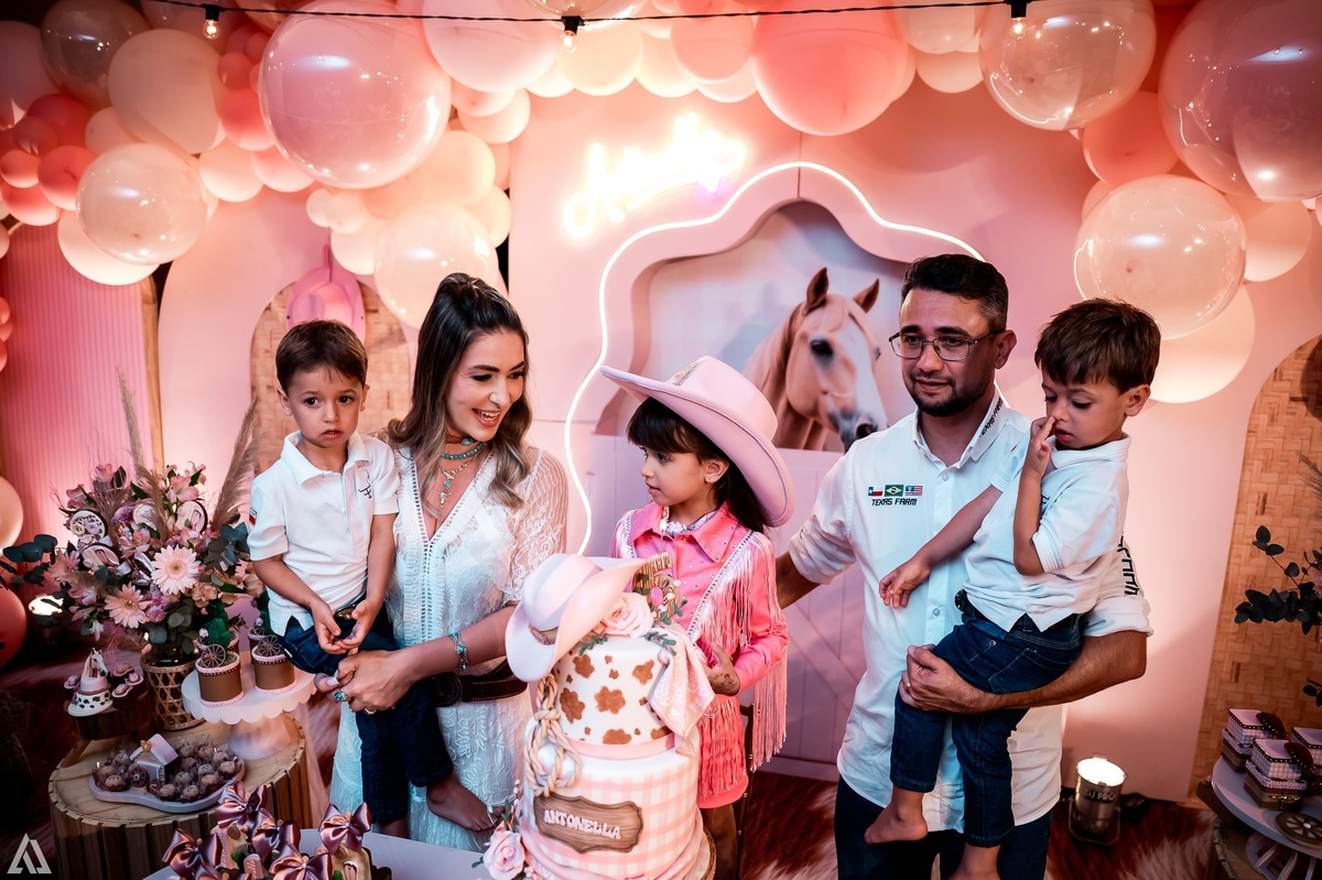 Festa Infantil 1 Ano Meu primeiro Ano aniversário festa de criança recreaê recreação infantil decoração salão de festa doceria meu pé de jambo pintou alegria Lidia Rezende Maria Faz festa Bellita Festas Andressa Ramos & Matterfloris Juliana Nery Decor