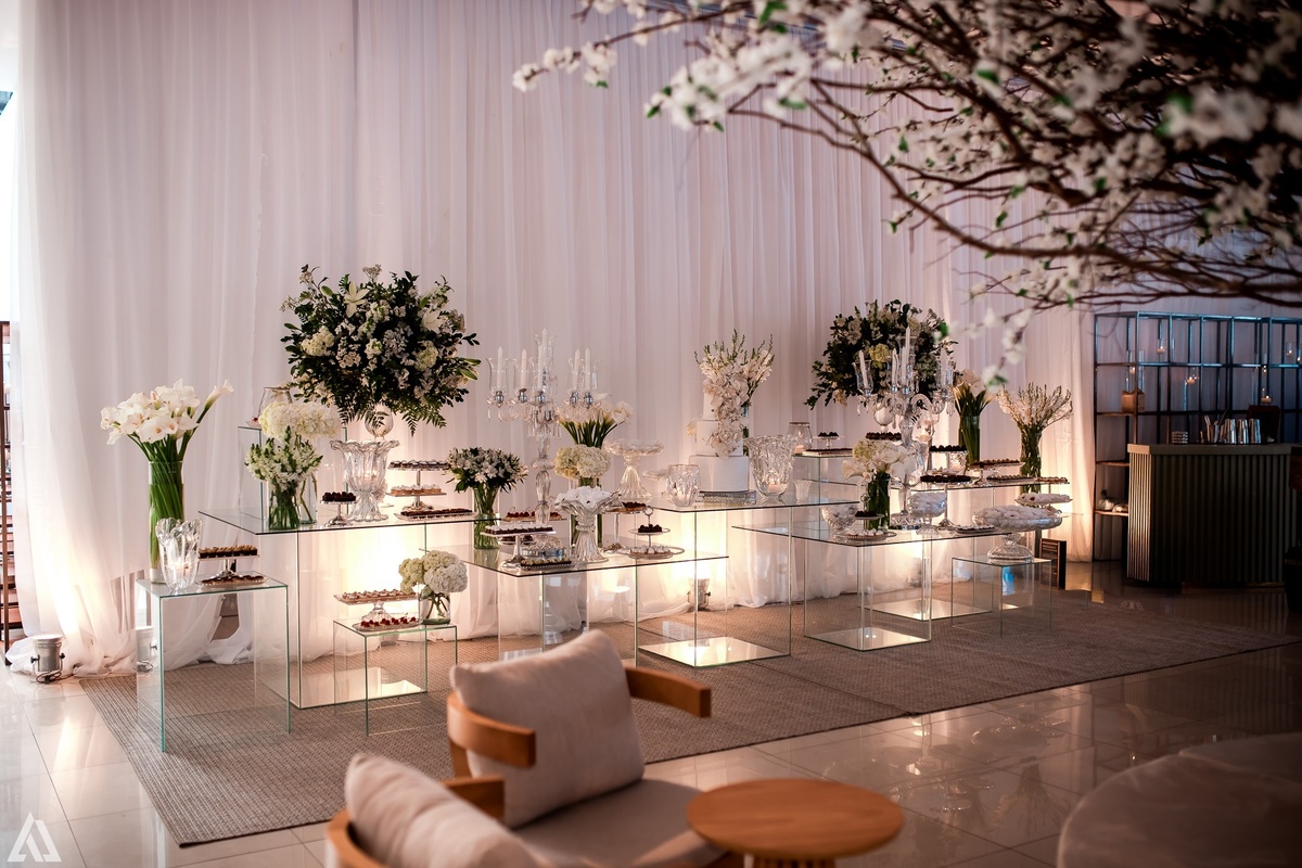 Wedding Casamento Buffet Making Off Decoração Cerimonialista Fotógrafo Vestido Noiva Noivo Camila Hoffmann Cerimonial Elimeire Assessoria de Evento Dani Vidal Vila Nova La Belle Maison Lena Buffet Casarão Penedo Diva Buffet Buquê Resende Penedo 