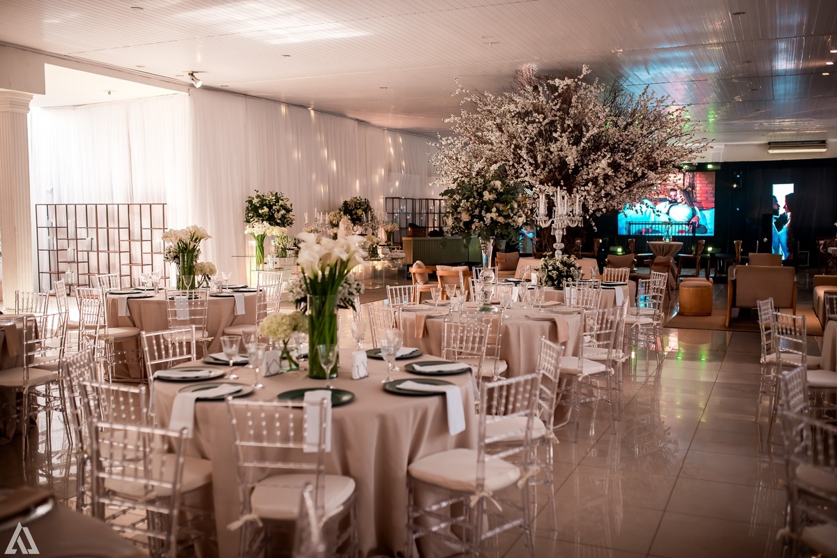 Wedding Casamento Buffet Making Off Decoração Cerimonialista Fotógrafo Vestido Noiva Noivo Camila Hoffmann Cerimonial Elimeire Assessoria de Evento Dani Vidal Vila Nova La Belle Maison Lena Buffet Casarão Penedo Diva Buffet Buquê Resende Penedo 
