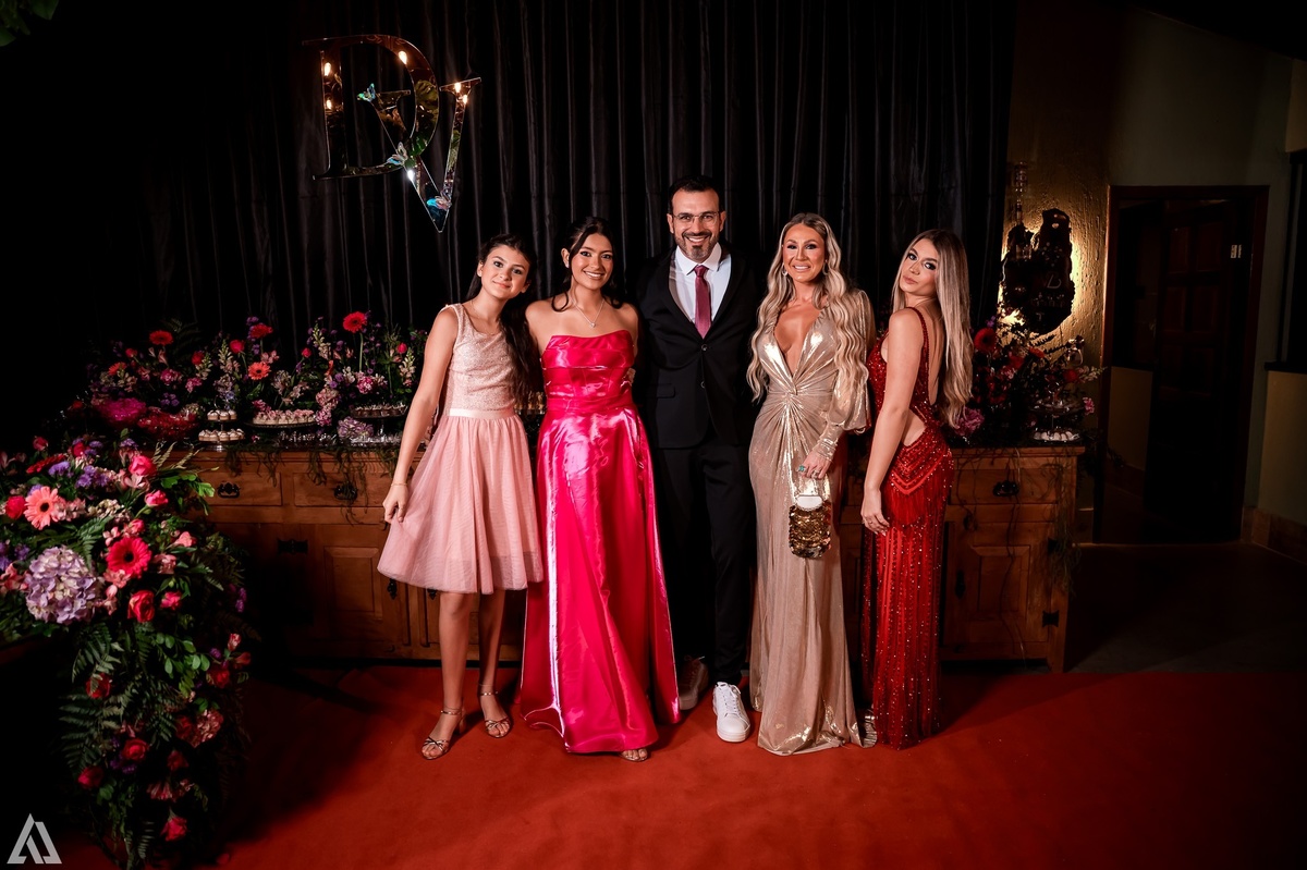 Ensaio Festa Book Teen Debutante 15 Anos Alex Jardim Fotografia Fotógrafo Makink Off Resende Itatiaia Penedo Porto Real Quatis Barra Mansa Volta Redonda Lena Buffet La Belle Maison Estela Dani Vidal Alicia Oliveira Camila Hoffmann Cerimonial Maquiadora