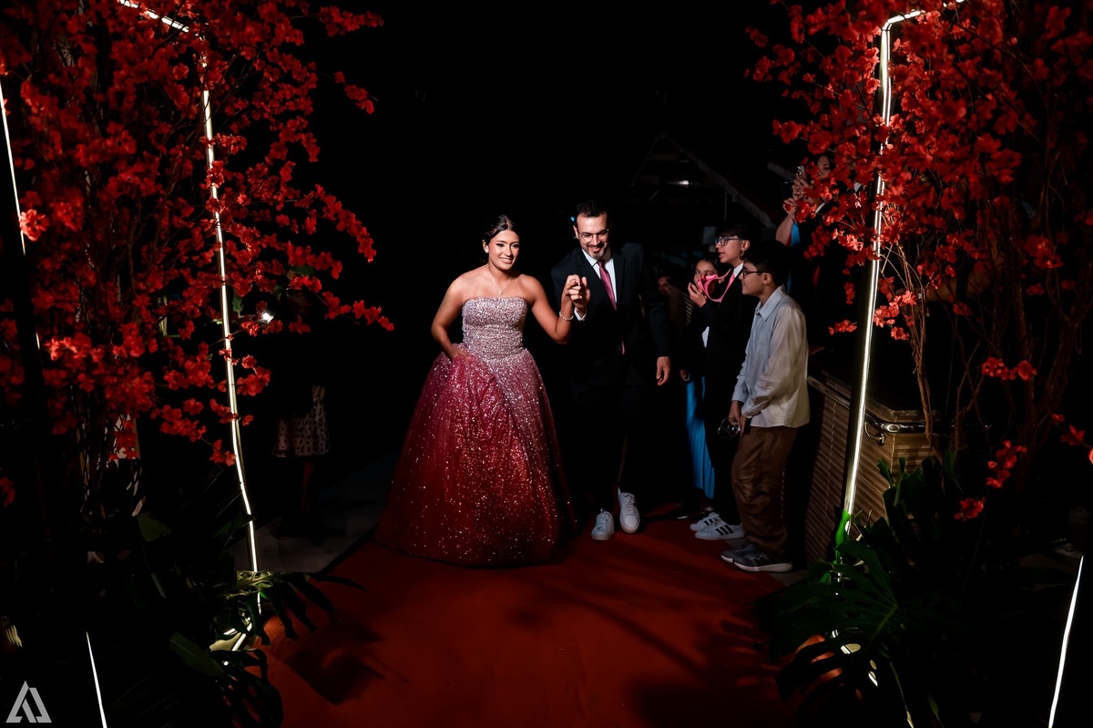 Ensaio Festa Book Teen Debutante 15 Anos Alex Jardim Fotografia Fotógrafo Makink Off Resende Itatiaia Penedo Porto Real Quatis Barra Mansa Volta Redonda Lena Buffet La Belle Maison Estela Dani Vidal Alicia Oliveira Camila Hoffmann Cerimonial Maquiadora