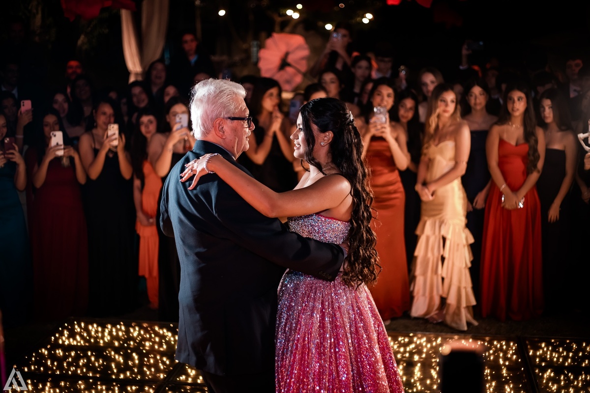 Ensaio Festa Book Teen Debutante 15 Anos Alex Jardim Fotografia Fotógrafo Makink Off Resende Itatiaia Penedo Porto Real Quatis Barra Mansa Volta Redonda Lena Buffet La Belle Maison Estela Dani Vidal Alicia Oliveira Camila Hoffmann Cerimonial Maquiadora