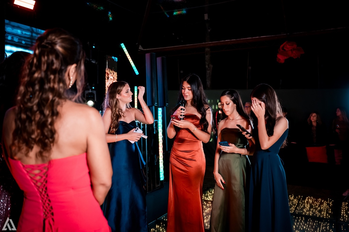 Ensaio Festa Book Teen Debutante 15 Anos Alex Jardim Fotografia Fotógrafo Makink Off Resende Itatiaia Penedo Porto Real Quatis Barra Mansa Volta Redonda Lena Buffet La Belle Maison Estela Dani Vidal Alicia Oliveira Camila Hoffmann Cerimonial Maquiadora