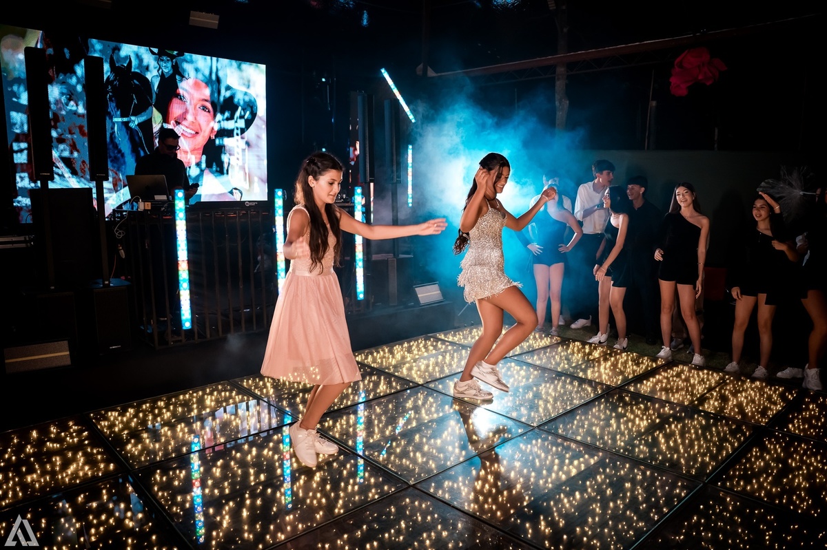 Ensaio Festa Book Teen Debutante 15 Anos Alex Jardim Fotografia Fotógrafo Makink Off Resende Itatiaia Penedo Porto Real Quatis Barra Mansa Volta Redonda Lena Buffet La Belle Maison Estela Dani Vidal Alicia Oliveira Camila Hoffmann Cerimonial Maquiadora