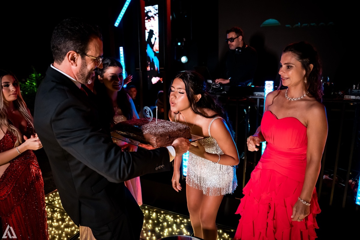 Ensaio Festa Book Teen Debutante 15 Anos Alex Jardim Fotografia Fotógrafo Makink Off Resende Itatiaia Penedo Porto Real Quatis Barra Mansa Volta Redonda Lena Buffet La Belle Maison Estela Dani Vidal Alicia Oliveira Camila Hoffmann Cerimonial Maquiadora