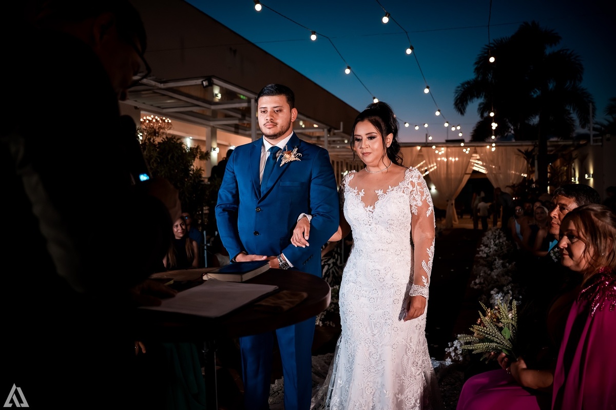 Wedding Casamento Buffet Making Off Decoração Cerimonialista Fotógrafo Vestido Noiva Noivo Camila Hoffmann Cerimonial Elimeire Assessoria de Evento Dani Vidal Vila Nova La Belle Maison Lena Buffet Casarão Penedo Diva Buffet Buquê Resende Penedo 