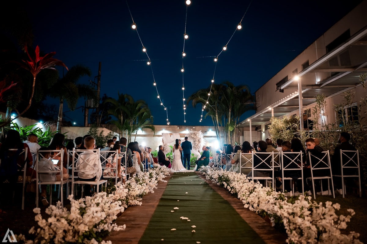 Wedding Casamento Buffet Making Off Decoração Cerimonialista Fotógrafo Vestido Noiva Noivo Camila Hoffmann Cerimonial Elimeire Assessoria de Evento Dani Vidal Vila Nova La Belle Maison Lena Buffet Casarão Penedo Diva Buffet Buquê Resende Penedo 