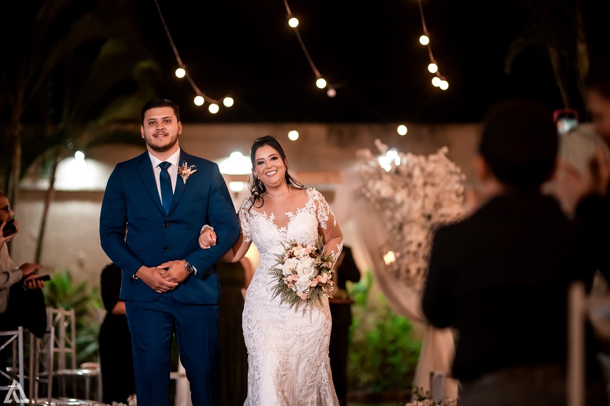 Wedding Casamento Buffet Making Off Decoração Cerimonialista Fotógrafo Vestido Noiva Noivo Camila Hoffmann Cerimonial Elimeire Assessoria de Evento Dani Vidal Vila Nova La Belle Maison Lena Buffet Casarão Penedo Diva Buffet Buquê Resende Penedo 
