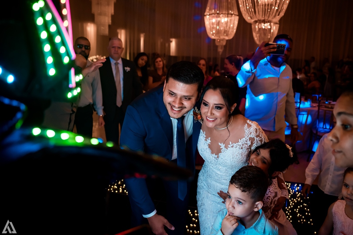 Wedding Casamento Buffet Making Off Decoração Cerimonialista Fotógrafo Vestido Noiva Noivo Camila Hoffmann Cerimonial Elimeire Assessoria de Evento Dani Vidal Vila Nova La Belle Maison Lena Buffet Casarão Penedo Diva Buffet Buquê Resende Penedo 