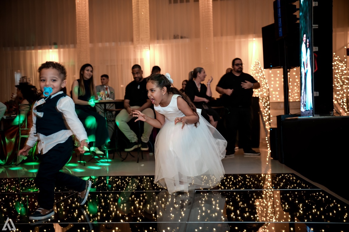 Wedding Casamento Buffet Making Off Decoração Cerimonialista Fotógrafo Vestido Noiva Noivo Camila Hoffmann Cerimonial Elimeire Assessoria de Evento Dani Vidal Vila Nova La Belle Maison Lena Buffet Casarão Penedo Diva Buffet Buquê Resende Penedo 