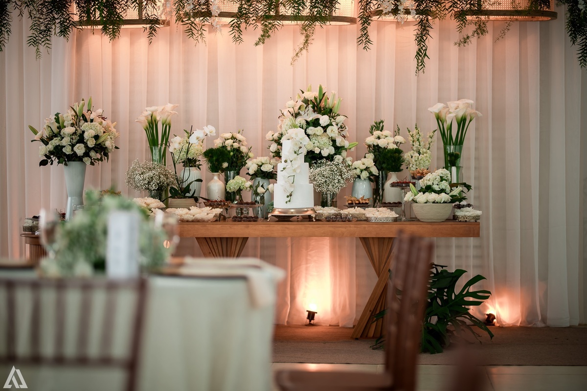 Wedding Casamento Buffet Making Off Decoração Cerimonialista Fotógrafo Vestido Noiva Noivo Camila Hoffmann Cerimonial Elimeire Assessoria de Evento Dani Vidal Vila Nova La Belle Maison Lena Buffet Casarão Penedo Diva Buffet Buquê Resende Penedo 