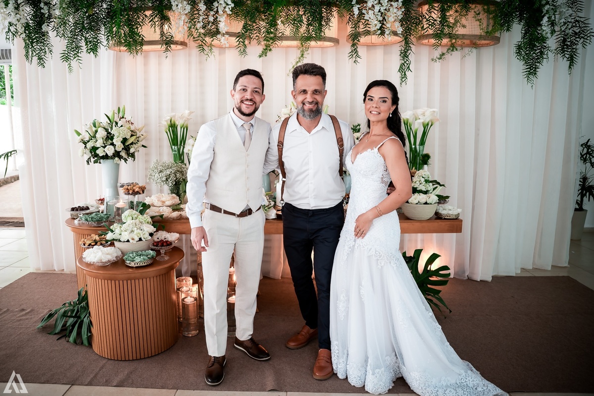 Wedding Casamento Buffet Making Off Decoração Cerimonialista Fotógrafo Vestido Noiva Noivo Camila Hoffmann Cerimonial Elimeire Assessoria de Evento Dani Vidal Vila Nova La Belle Maison Lena Buffet Casarão Penedo Diva Buffet Buquê Resende Penedo 