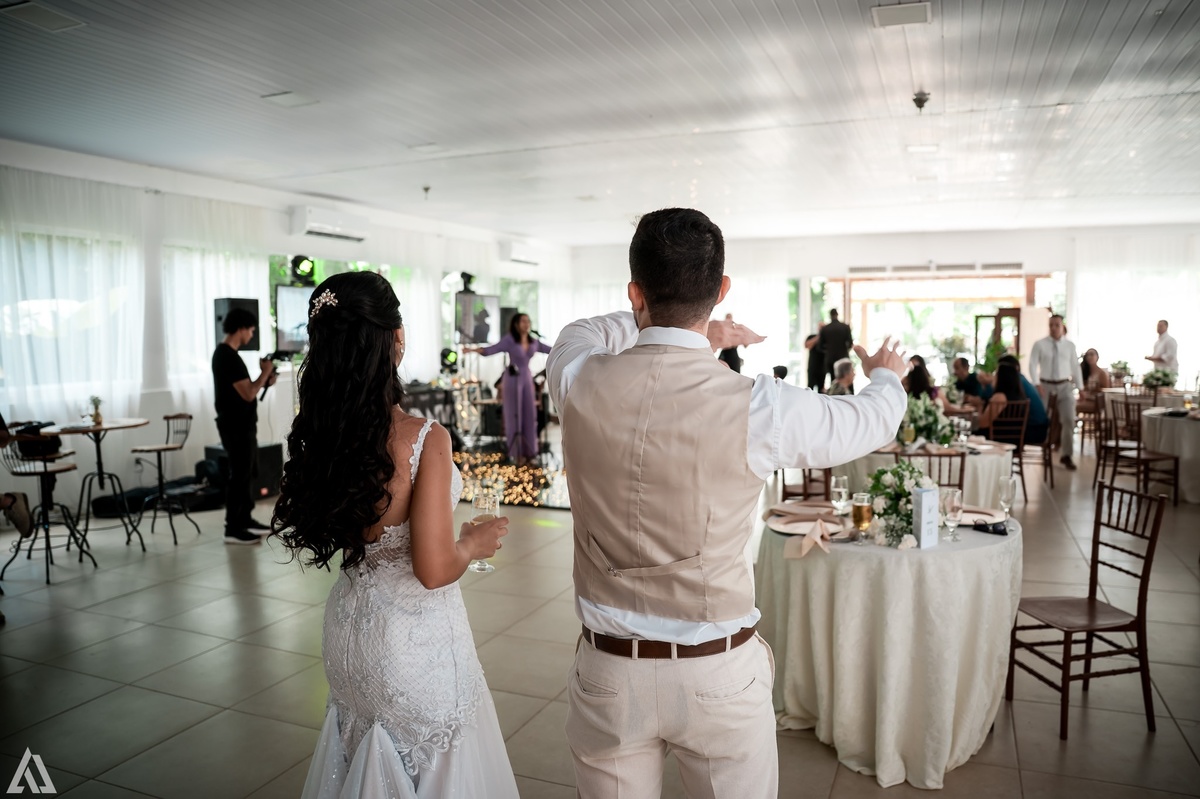 Wedding Casamento Buffet Making Off Decoração Cerimonialista Fotógrafo Vestido Noiva Noivo Camila Hoffmann Cerimonial Elimeire Assessoria de Evento Dani Vidal Vila Nova La Belle Maison Lena Buffet Casarão Penedo Diva Buffet Buquê Resende Penedo 