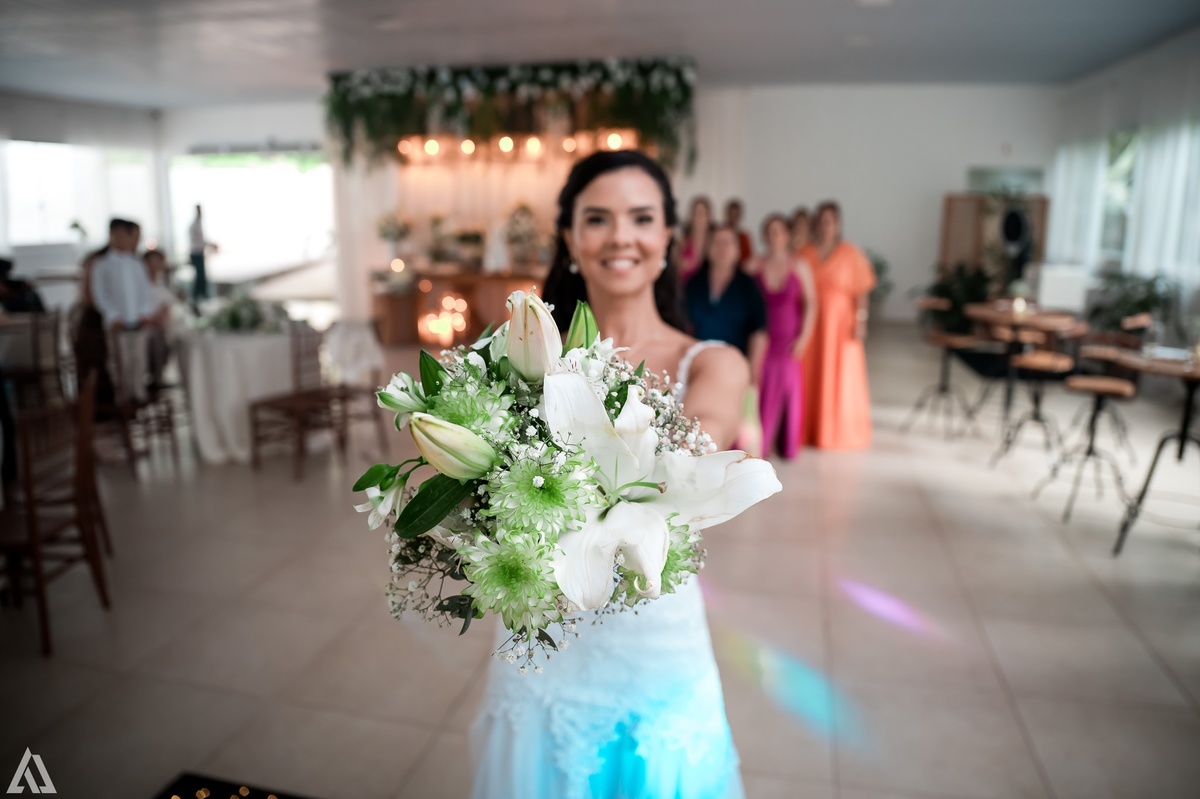 Wedding Casamento Buffet Making Off Decoração Cerimonialista Fotógrafo Vestido Noiva Noivo Camila Hoffmann Cerimonial Elimeire Assessoria de Evento Dani Vidal Vila Nova La Belle Maison Lena Buffet Casarão Penedo Diva Buffet Buquê Resende Penedo 