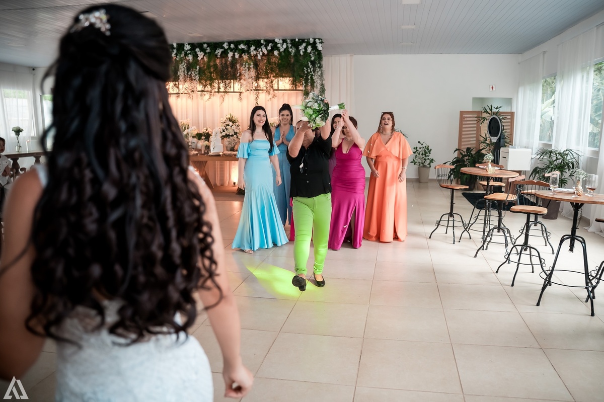 Wedding Casamento Buffet Making Off Decoração Cerimonialista Fotógrafo Vestido Noiva Noivo Camila Hoffmann Cerimonial Elimeire Assessoria de Evento Dani Vidal Vila Nova La Belle Maison Lena Buffet Casarão Penedo Diva Buffet Buquê Resende Penedo 