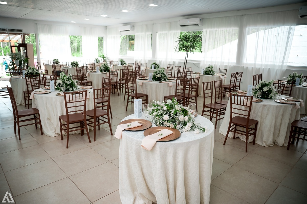 Wedding Casamento Buffet Making Off Decoração Cerimonialista Fotógrafo Vestido Noiva Noivo Camila Hoffmann Cerimonial Elimeire Assessoria de Evento Dani Vidal Vila Nova La Belle Maison Lena Buffet Casarão Penedo Diva Buffet Buquê Resende Penedo 