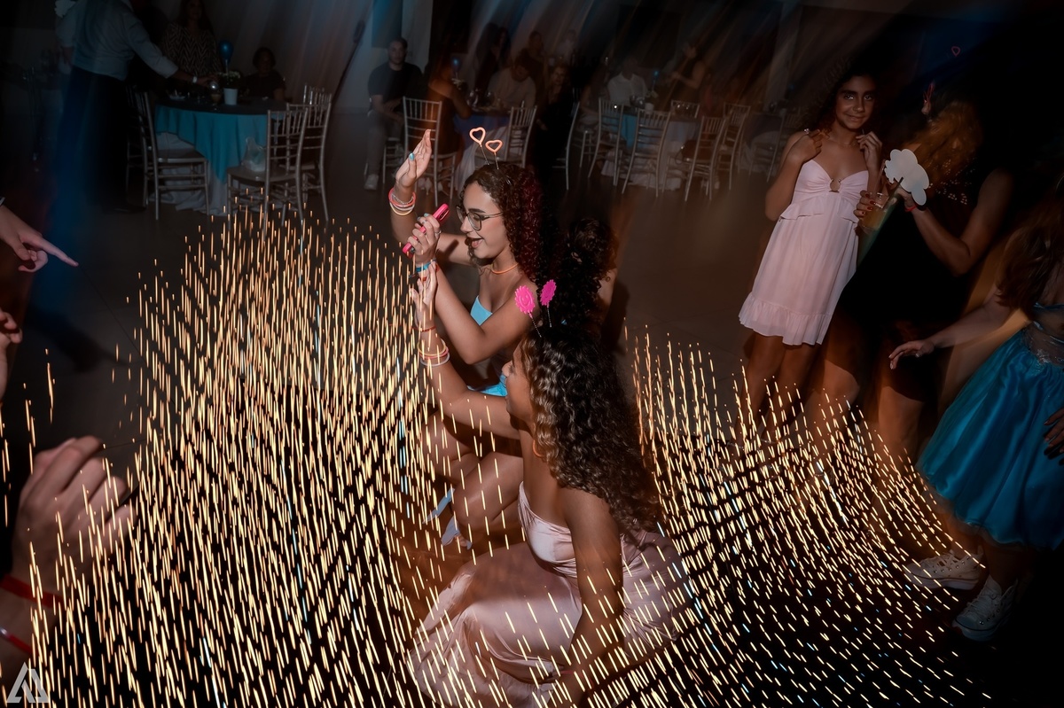 Ensaio Festa Book Teen Debutante 15 Anos Alex Jardim Fotografia Fotógrafo Makink Off Resende Itatiaia Penedo Porto Real Quatis Barra Mansa Volta Redonda Lena Buffet La Belle Maison Estela Dani Vidal Alicia Oliveira Camila Hoffmann Cerimonial Maquiadora