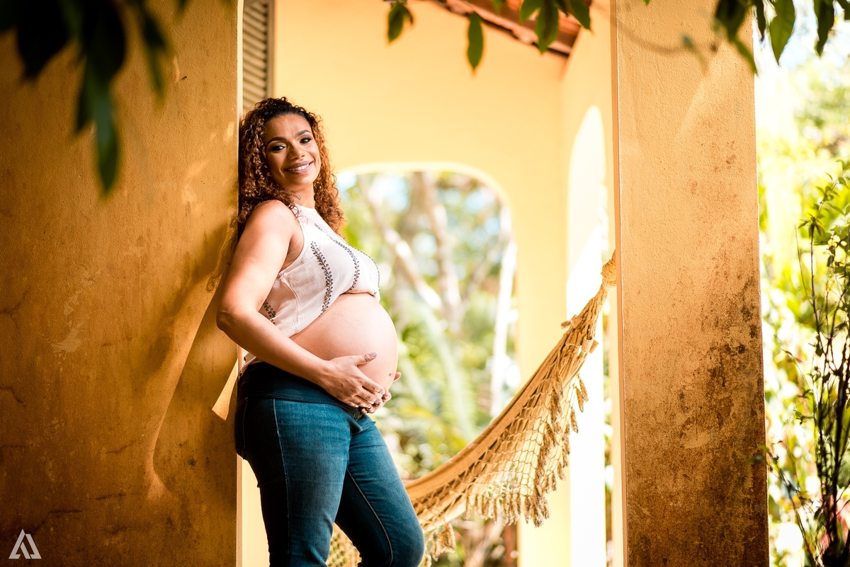 Ensaio Book Gestante Alex Jardim Fotografia Fotógrafo Resende Itatiaia Porto Real Quatis Barra Mansa Volta Redonda Gestante mão na barriga
