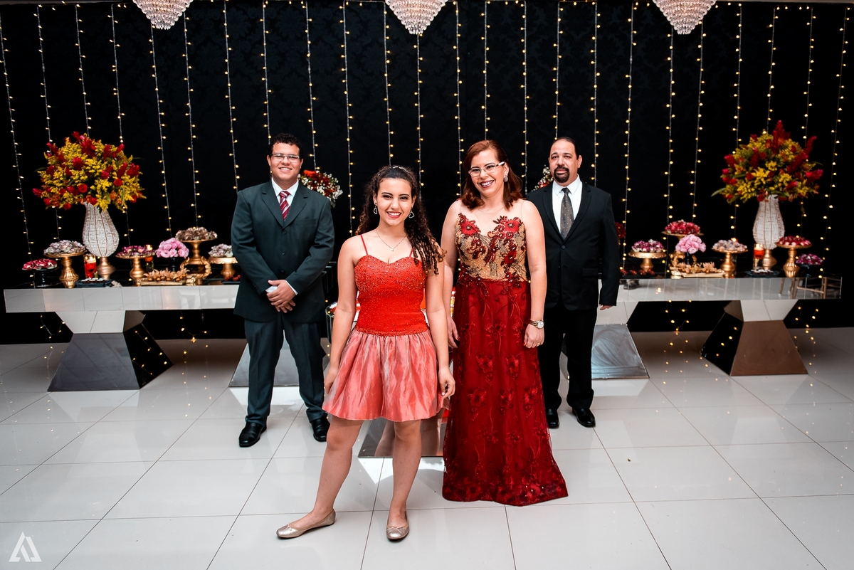 Alex Jardim Fotografia Fotógrafo Festa 15 Anos Debutante Resende Itatiaia Penedo Porto Real Quatis Barra Mansa Volta Redonda La Belle Maison