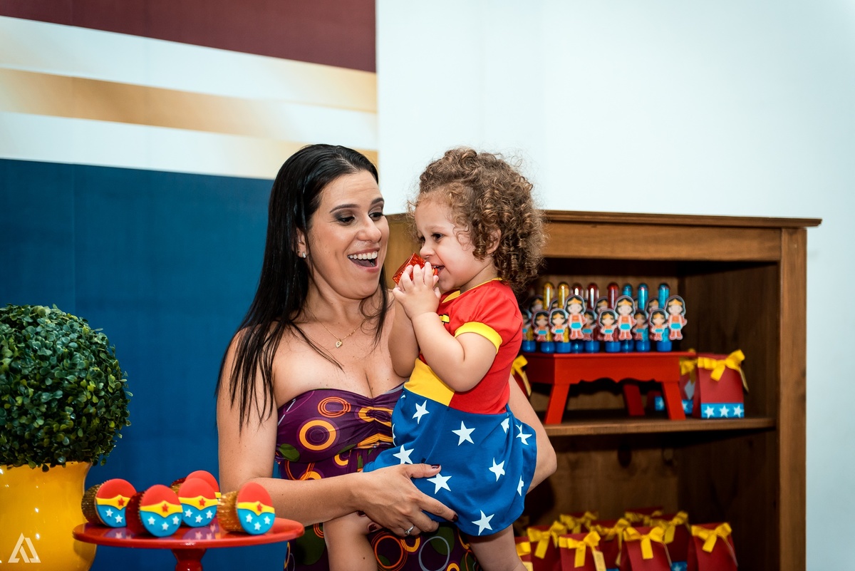 Aniversário Infantil Mulher Maravilha Alex Jardim Fotografia Fotógrafo Resende Itatiaia Porto Real Quatis Barra Mansa Volta Redonda Buffet Pintou Alegria 