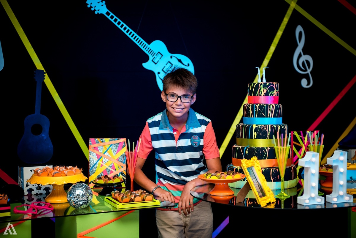 Aniversário Infantil Néon Alex Jardim Fotografia Fotógrafo Resende Itatiaia Penedo Porto Real Quatis Barra Mansa Volta Redonda