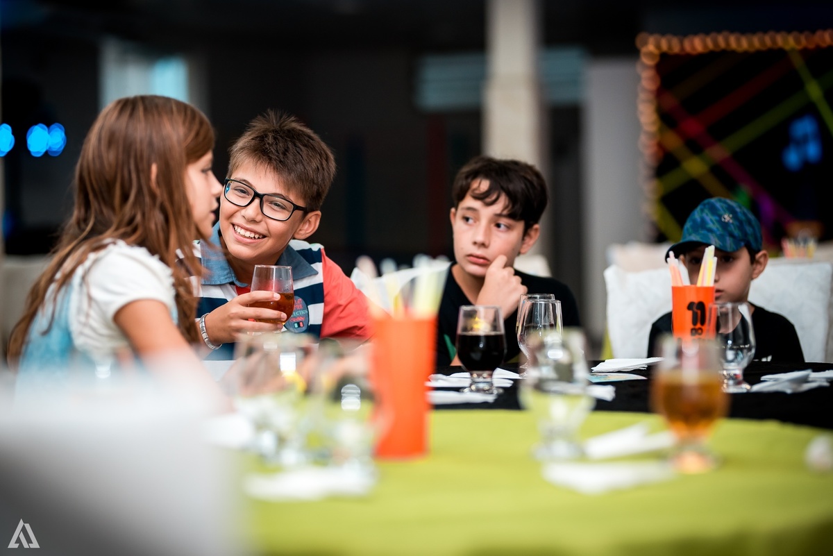 Aniversário Infantil Néon Alex Jardim Fotografia Fotógrafo Resende Itatiaia Penedo Porto Real Quatis Barra Mansa Volta Redonda