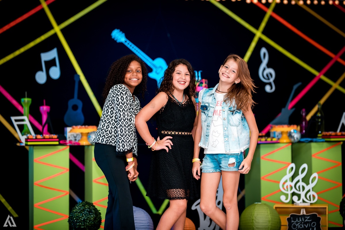 Aniversário Infantil Néon Alex Jardim Fotografia Fotógrafo Resende Itatiaia Penedo Porto Real Quatis Barra Mansa Volta Redonda