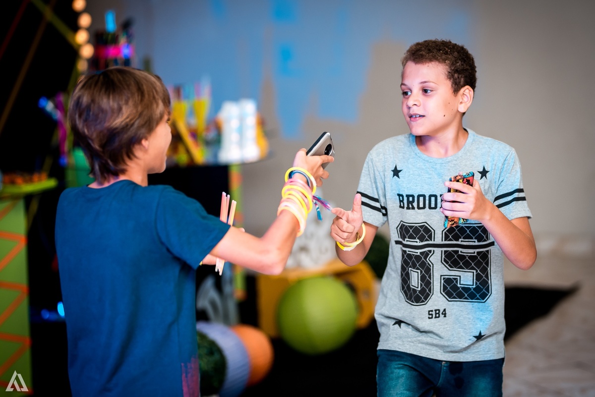 Aniversário Infantil Néon Alex Jardim Fotografia Fotógrafo Resende Itatiaia Penedo Porto Real Quatis Barra Mansa Volta Redonda