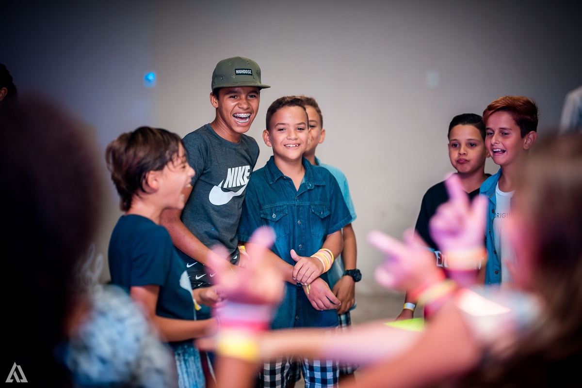 Aniversário Infantil Néon Alex Jardim Fotografia Fotógrafo Resende Itatiaia Penedo Porto Real Quatis Barra Mansa Volta Redonda