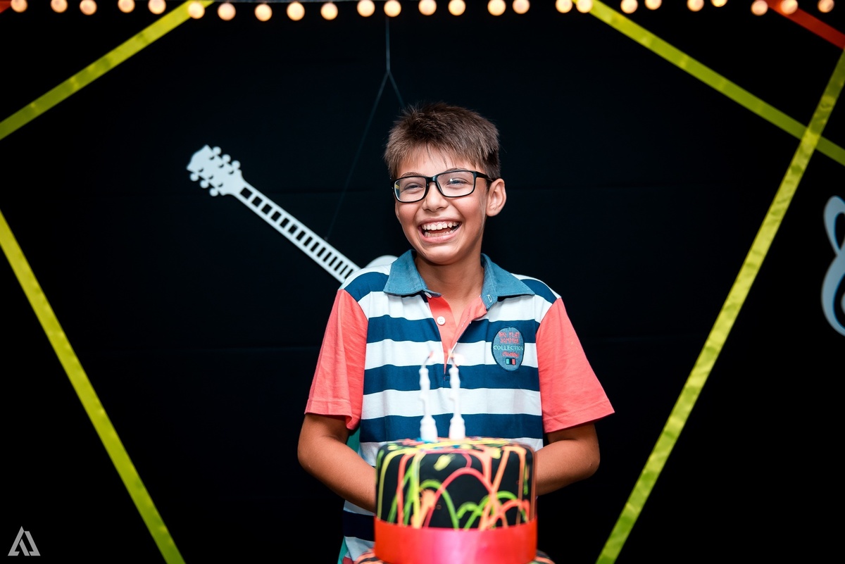 Aniversário Infantil Néon Alex Jardim Fotografia Fotógrafo Resende Itatiaia Penedo Porto Real Quatis Barra Mansa Volta Redonda