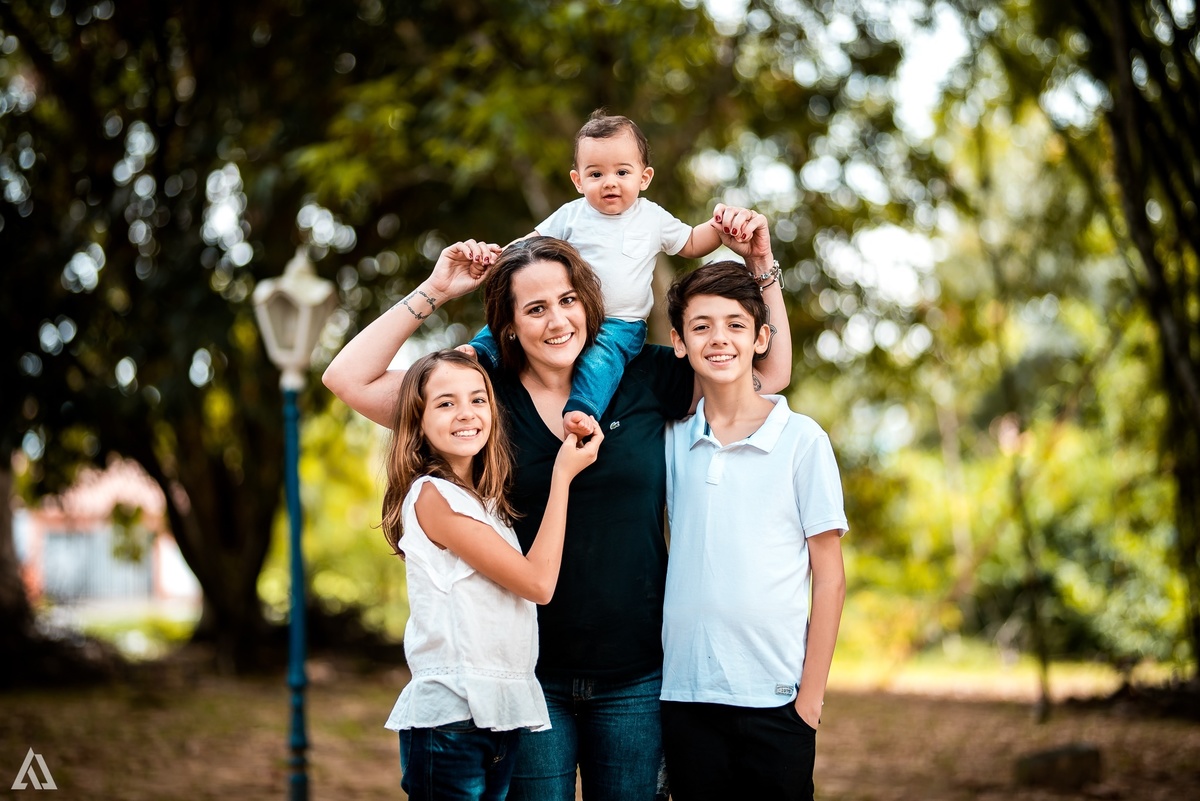 Ensaio Book Família Lifestyle Dia das Mães Alex Jardim Fotografia Fotógrafo Resende Itatiaia Penedo Porto Real Quatis Barra Mansa Volta Redonda 