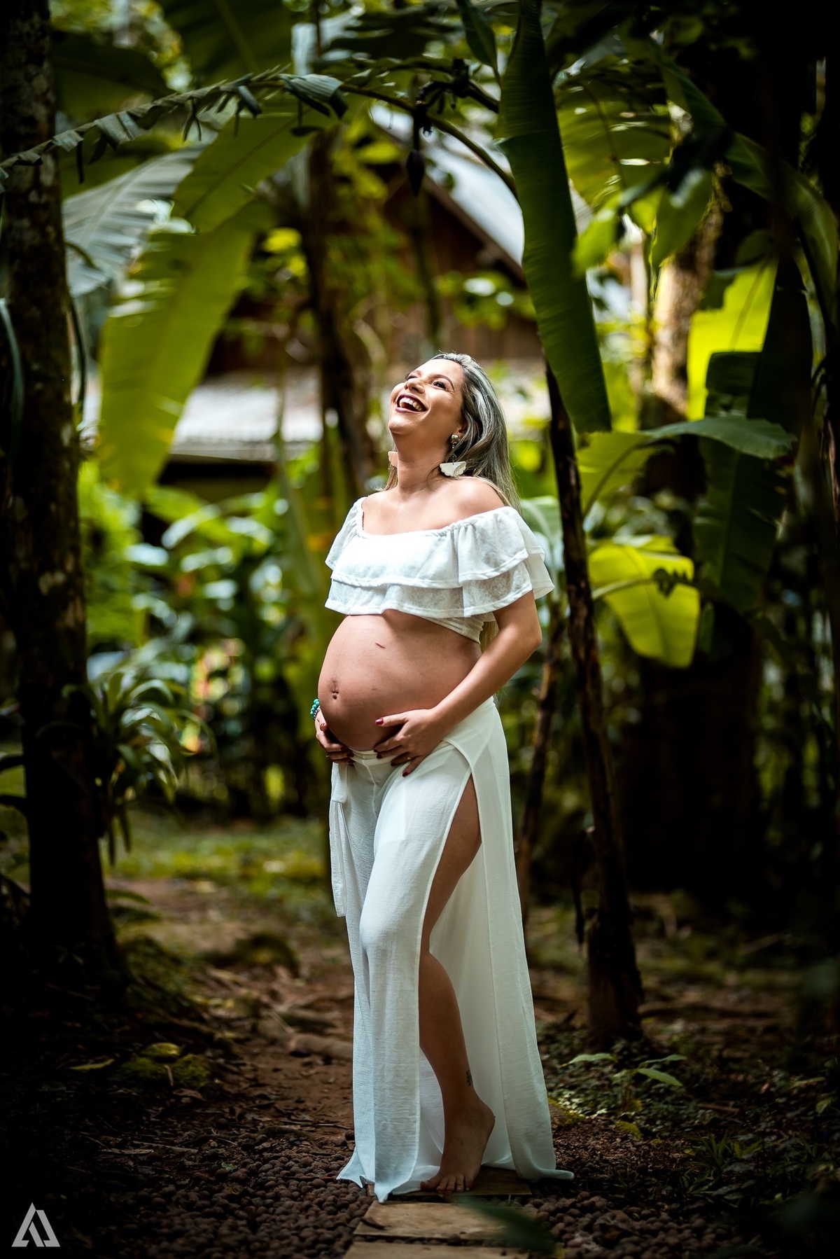 Ensaio Book Gestante Nua Folha na Barriga Cachoeira Alex Jardim Fotografia Fotógrafo Resende Itatiaia Penedo Porto Real Quatis Barra Mansa Volta Redonda 