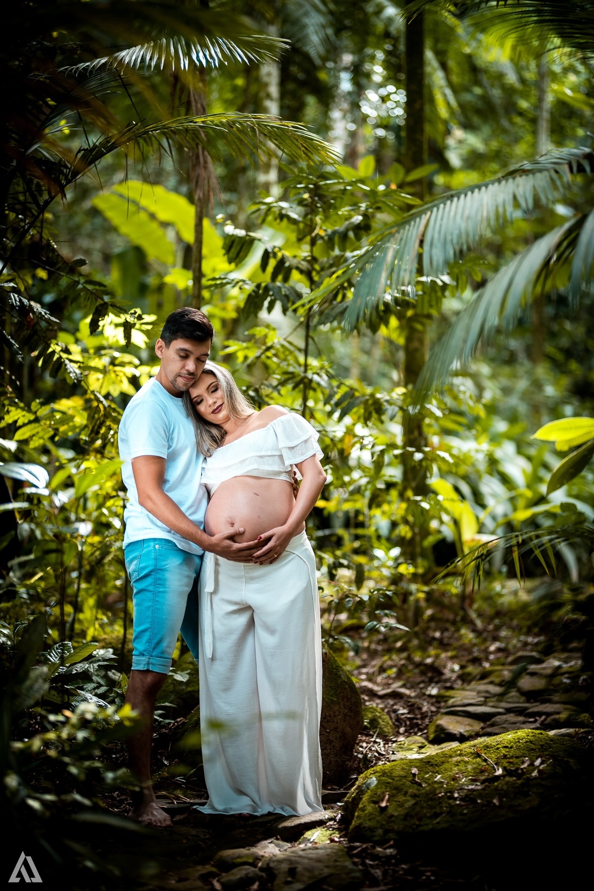 Ensaio Book Gestante Nua Folha na Barriga Cachoeira Alex Jardim Fotografia Fotógrafo Resende Itatiaia Penedo Porto Real Quatis Barra Mansa Volta Redonda 