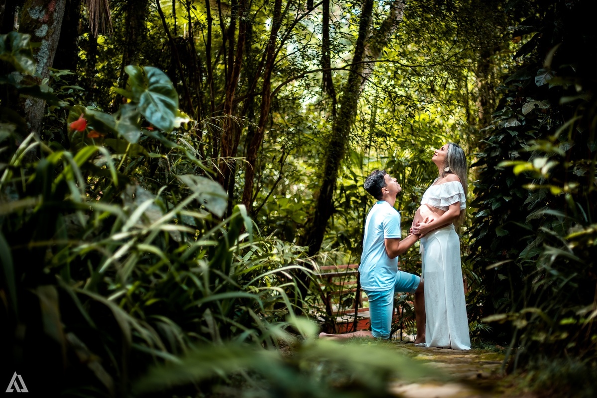 Ensaio Book Gestante Nua Folha na Barriga Cachoeira Alex Jardim Fotografia Fotógrafo Resende Itatiaia Penedo Porto Real Quatis Barra Mansa Volta Redonda 