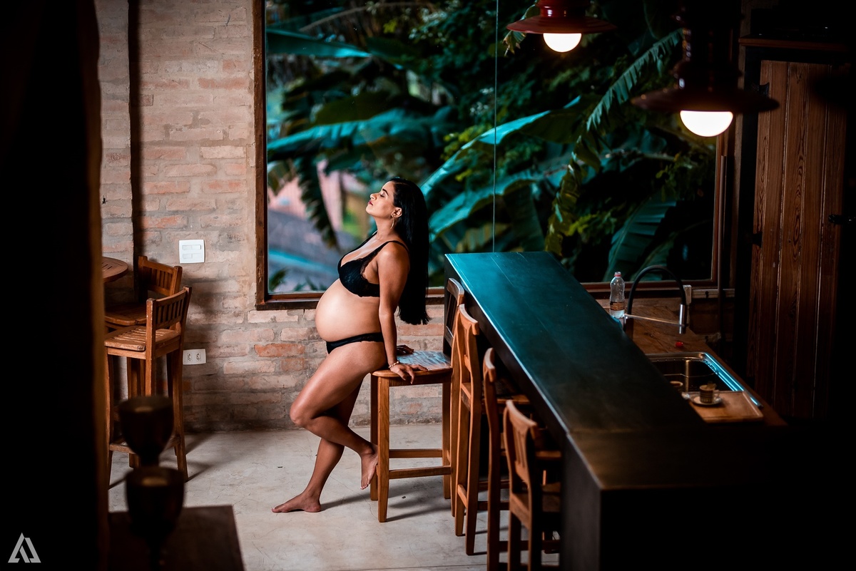 Ensaio Book Gestante Nua Lingerie Cachorro Alex Jardim Fotografia Fotógrafo Resende Itatiaia Penedo Porto Real Quatis Barra Mansa Volta Redonda Galpão Mix