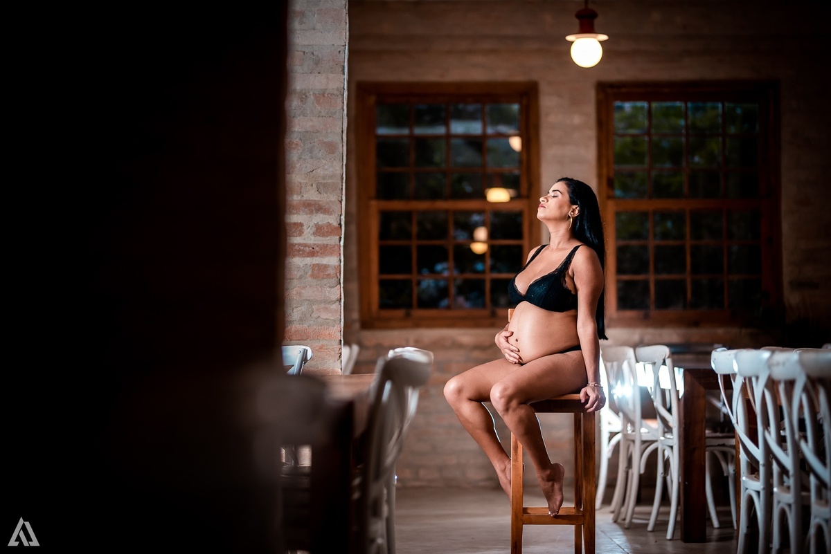 Ensaio Book Gestante Nua Lingerie Cachorro Alex Jardim Fotografia Fotógrafo Resende Itatiaia Penedo Porto Real Quatis Barra Mansa Volta Redonda Galpão Mix