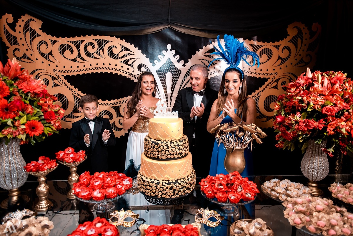 Alex Jardim Fotografia Fotógrafo Festa 15 Anos Debutante Resende Itatiaia Penedo Porto Real Quatis Barra Mansa Volta Redonda La Belle Maison