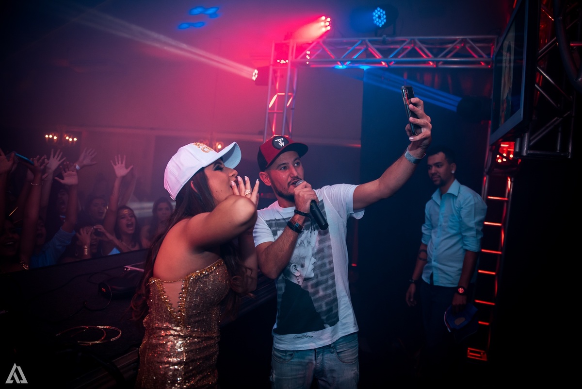 Alex Jardim Fotografia Fotógrafo Festa 15 Anos Debutante Resende Itatiaia Penedo Porto Real Quatis Barra Mansa Volta Redonda La Belle Maison