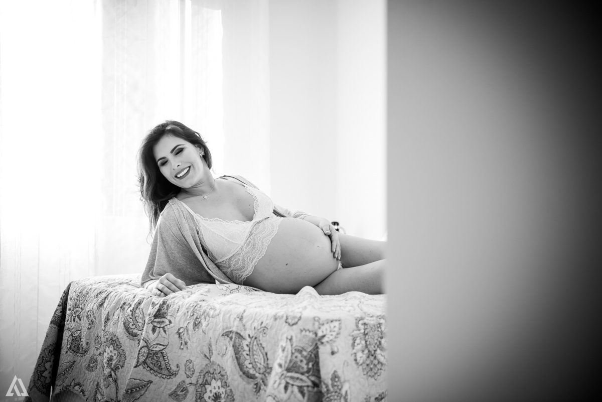 Ensaio Book Gestante Lifestyle Lingerie Alex Jardim Fotografia Fotógrafo Resende Itatiaia Penedo Porto Real Quatis Barra Mansa Volta Redonda