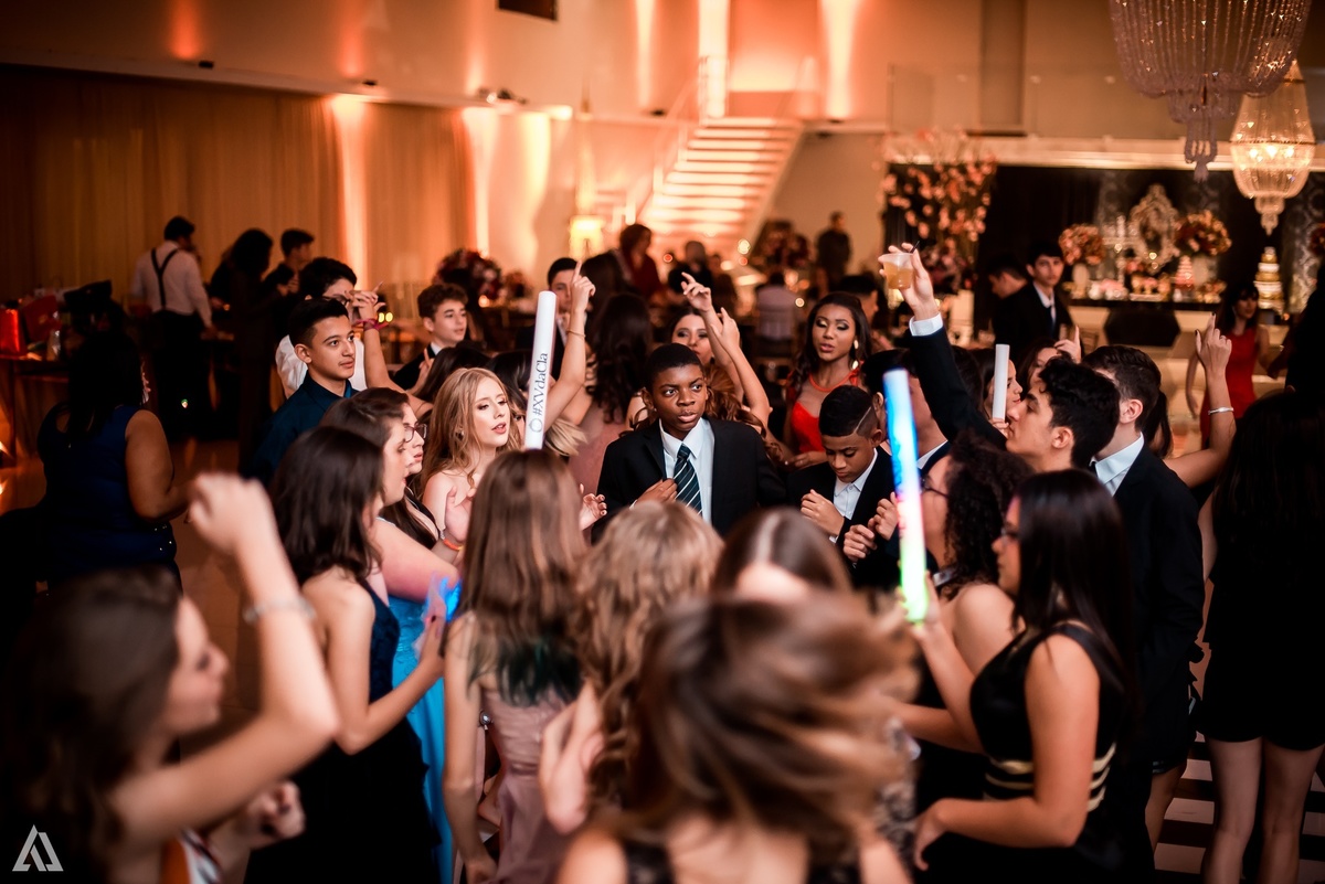 Alex Jardim Fotografia Fotógrafo Festa 15 Anos Debutante Resende Itatiaia Penedo Porto Real Quatis Barra Mansa Volta Redonda La Belle Maison