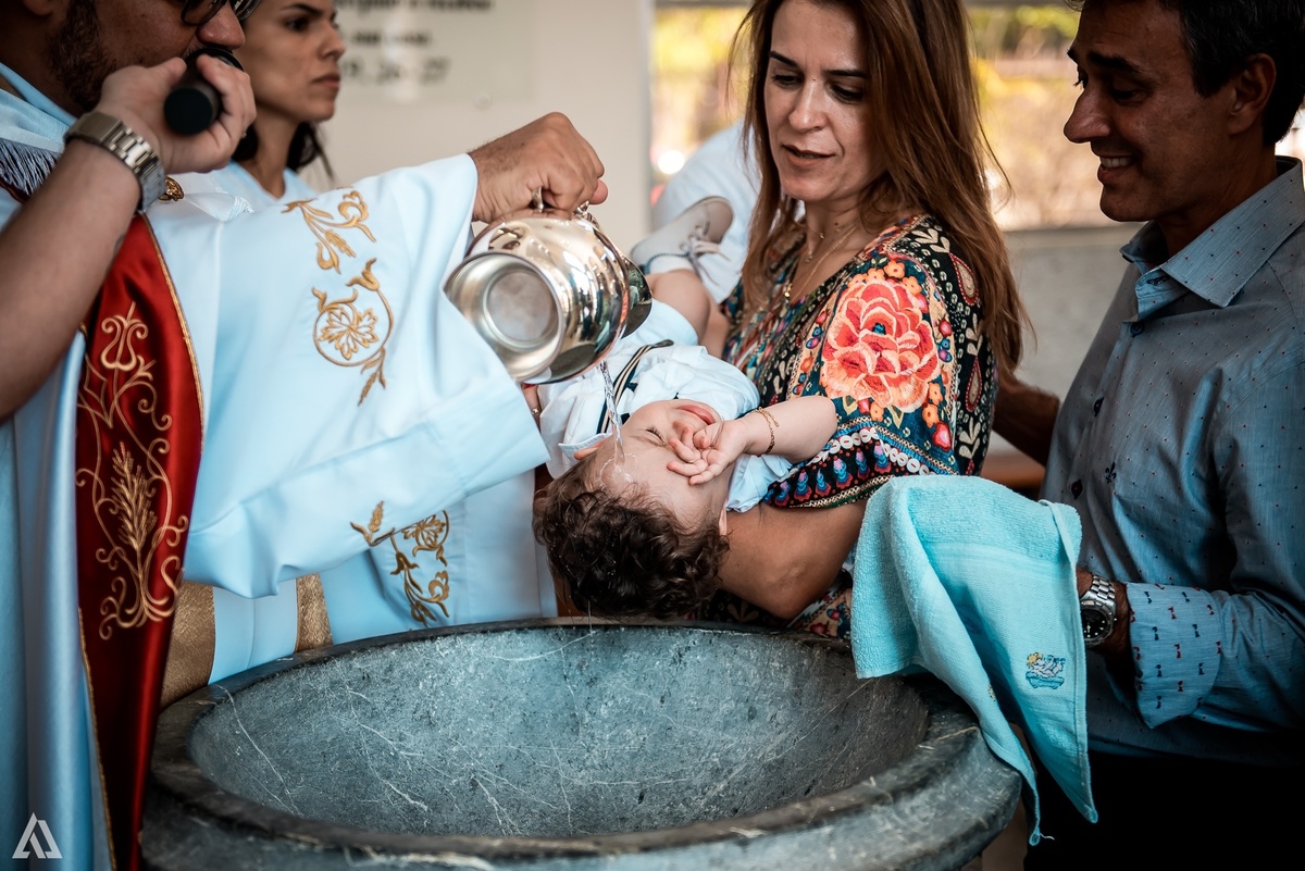 Cerimônia de batismo batizado Alex Jardim Fotografia Fotógrafo Resende Itatiaia Penedo Porto Real Quatis Barra Mansa Volta Redonda Igreja do Cristo Ressuscitado