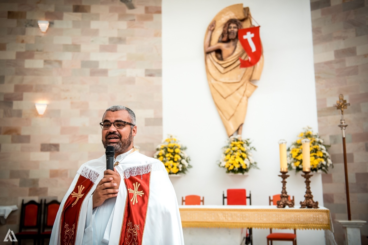 Cerimônia de batismo batizado Alex Jardim Fotografia Fotógrafo Resende Itatiaia Penedo Porto Real Quatis Barra Mansa Volta Redonda Igreja do Cristo Ressuscitado