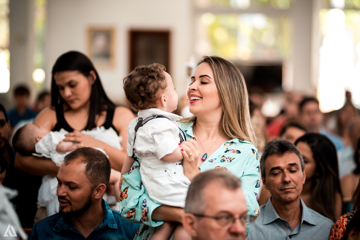 Cerimônia de batismo batizado Alex Jardim Fotografia Fotógrafo Resende Itatiaia Penedo Porto Real Quatis Barra Mansa Volta Redonda Igreja do Cristo Ressuscitado