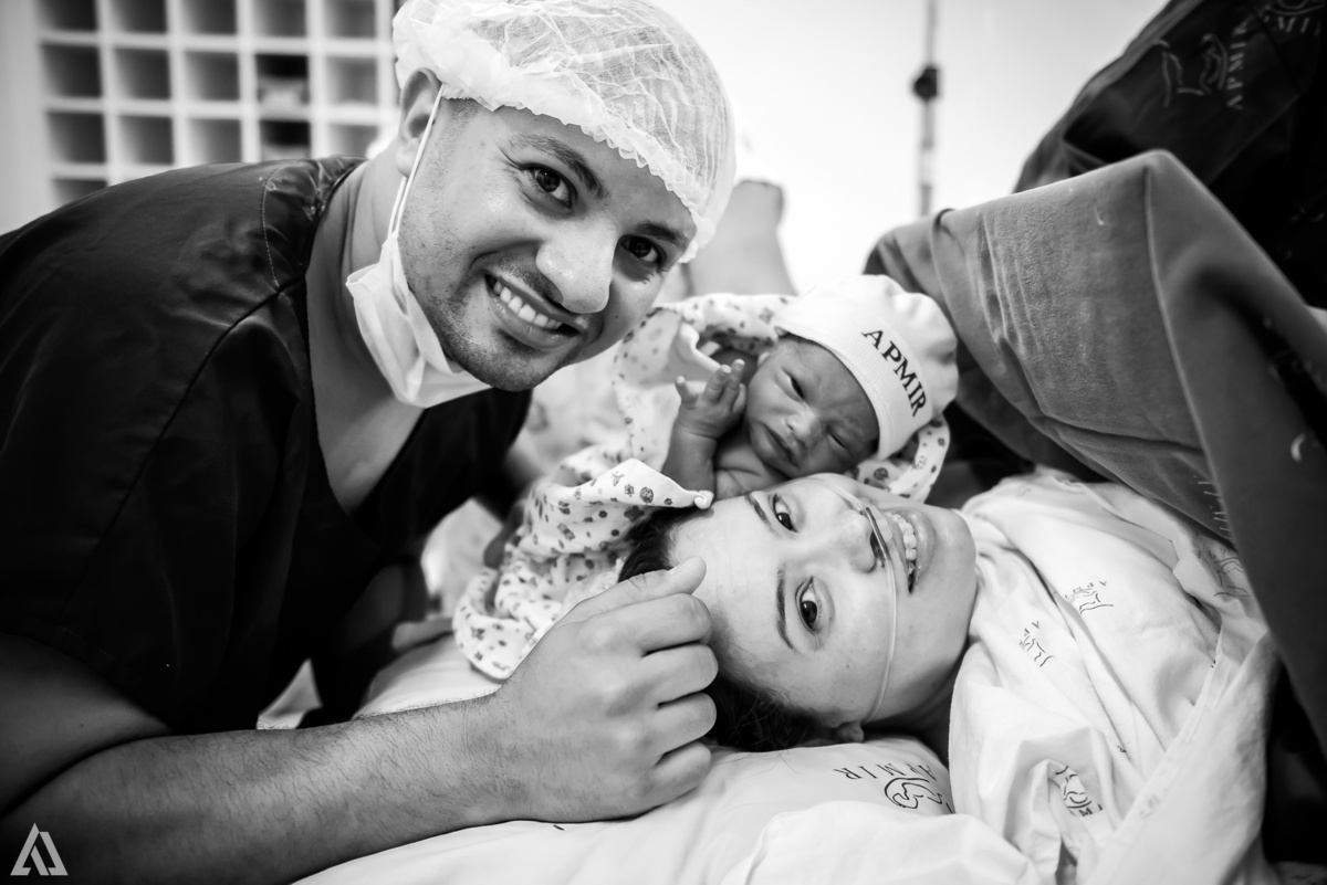 Fotografia de Parto Alex Jardim Fotografia Fotógrafo iapbp cesarean maternidade Resende Itatiaia Penedo Porto Real Quatis Barra Mansa Volta Redonda Serrinha do Alambari Hospital Maternidade APMIR